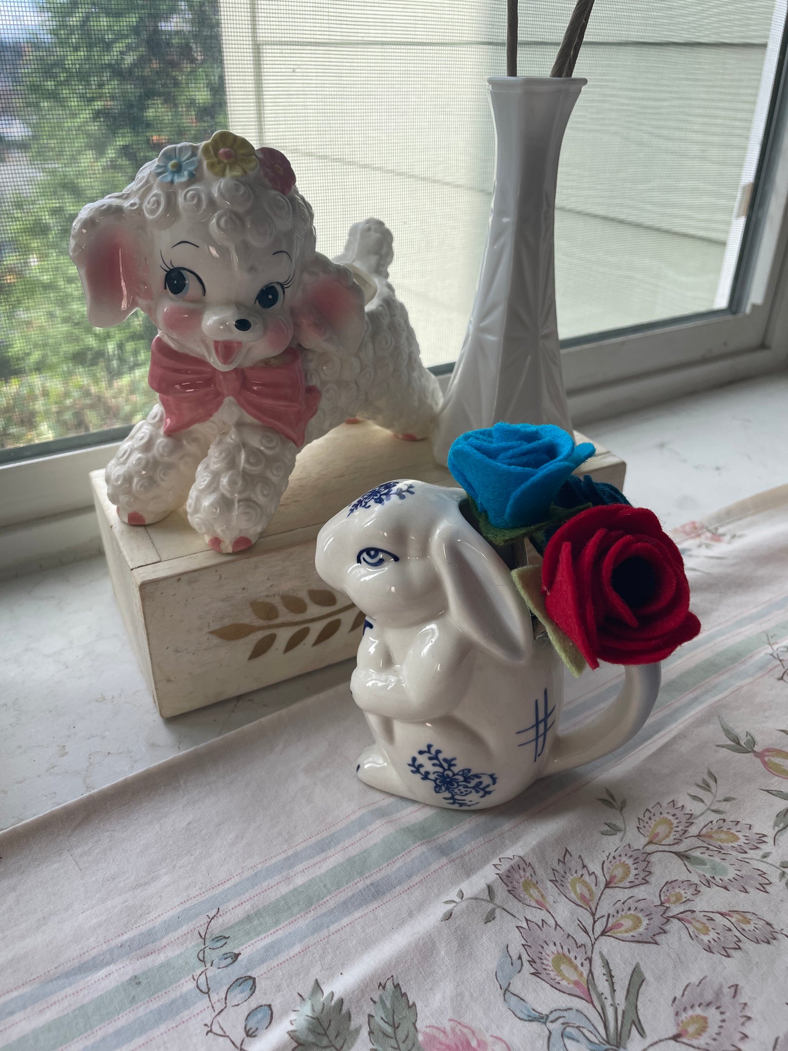 Vintage Blue and White Bunny Creamer or Bud Vase