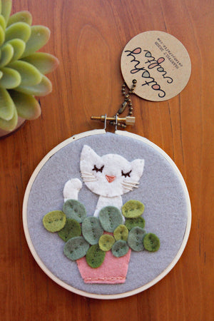 White Cat with Orange Flower Mini Embroidery Hoop Art – Catshy Crafts